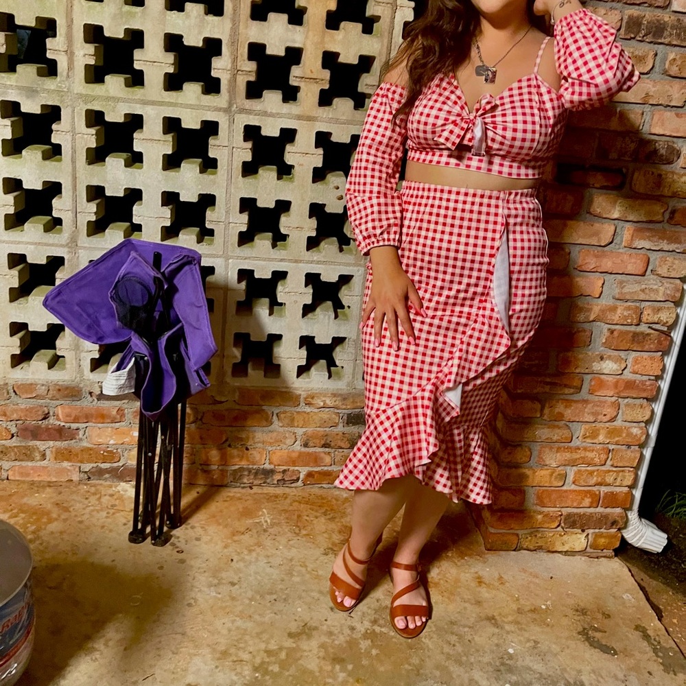 Cold shoulder plaid print crop top and ruffles